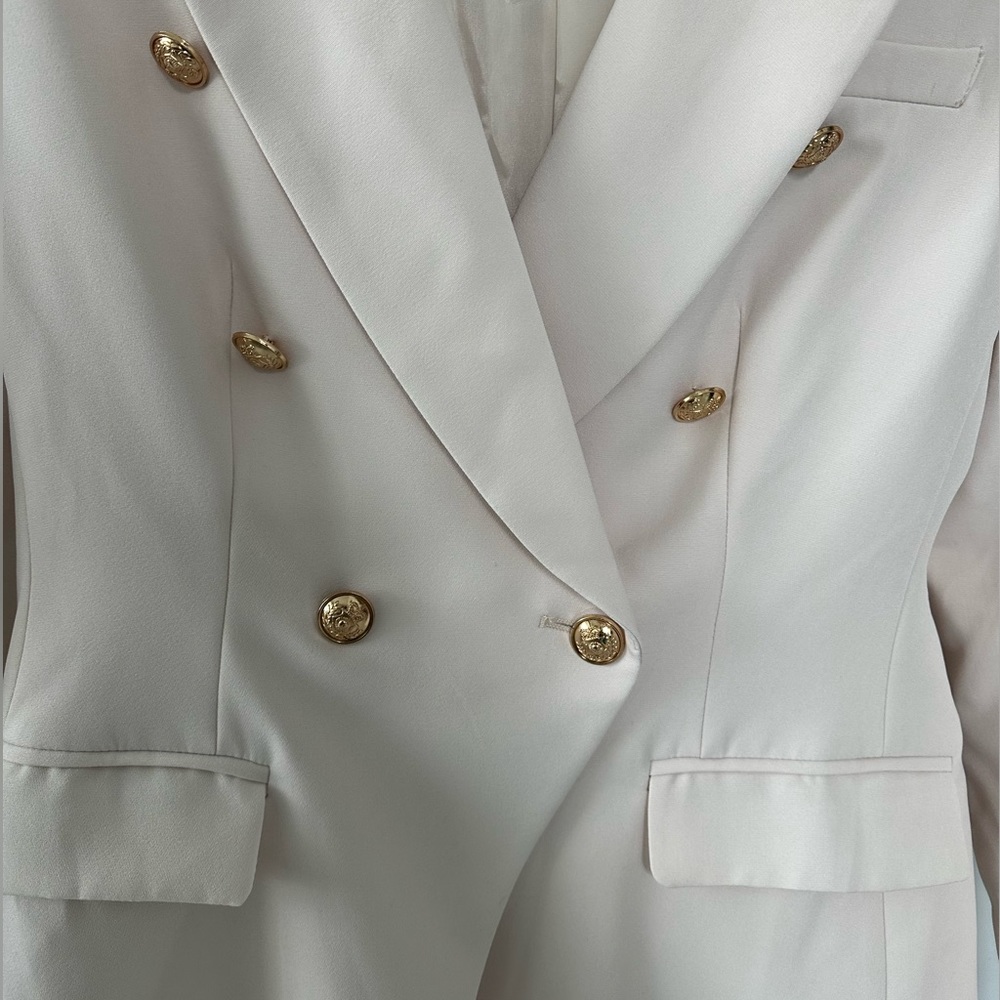 061.  Blazer